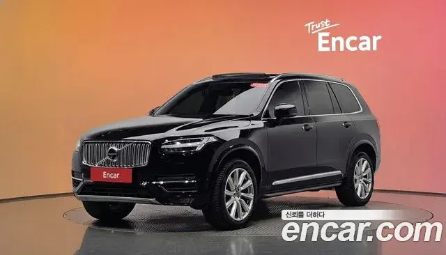 Volvo XC90 2018 — Фото 1/20