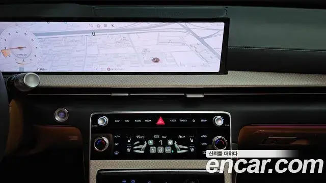 Genesis GV80 2024 — Photo 13/20