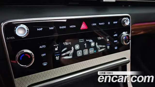 Genesis GV80 2024 — Photo 15/20