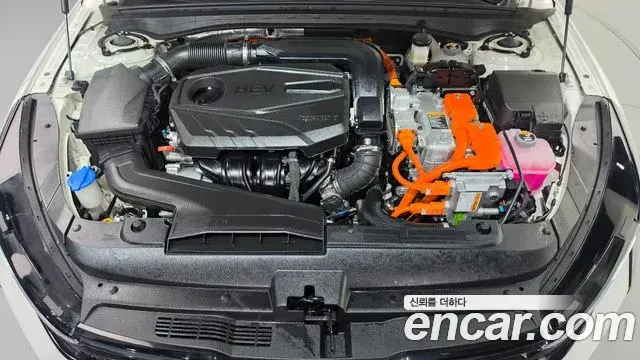 Kia K5 2024 — ფოტო 30/32