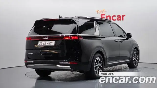 Kia Carnival 2023 — Фото 2/20