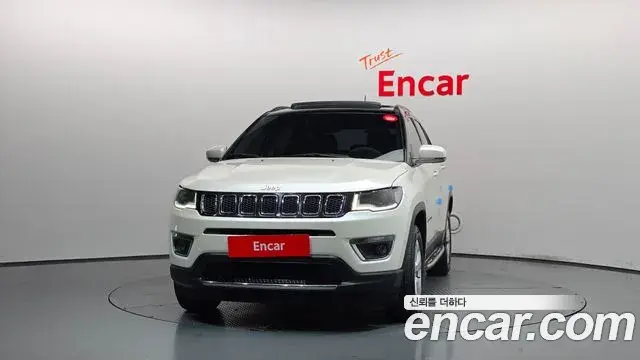 Jeep Compass 2019 — Şəkil 28/31