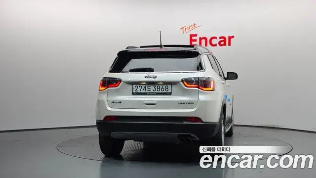 Jeep Compass 2019 — Şəkil 18/31