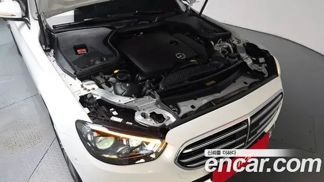 Mercedes-Benz E-Class 2023 — Фото 6/20