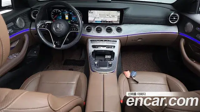 Mercedes-Benz E-Class 2023 — Фото 7/20