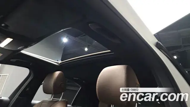 Mercedes-Benz E-Class 2023 — Фото 16/20