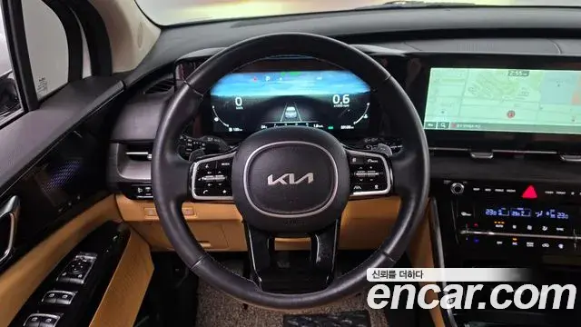 Kia Carnival 2023 — Фото 13/20