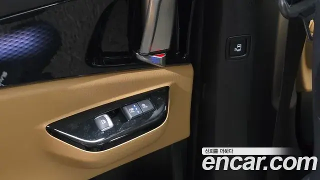 Kia Carnival 2023 — Фото 20/20