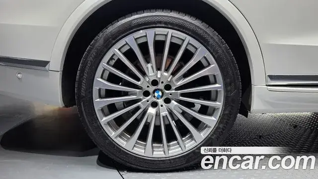 BMW X7 2021 — Фото 4/20