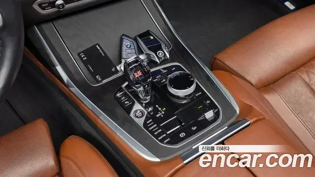 BMW X7 2021 — Фото 8/20