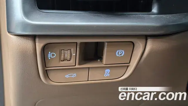 Hyundai Grandeur 2023 — Фото 13/20
