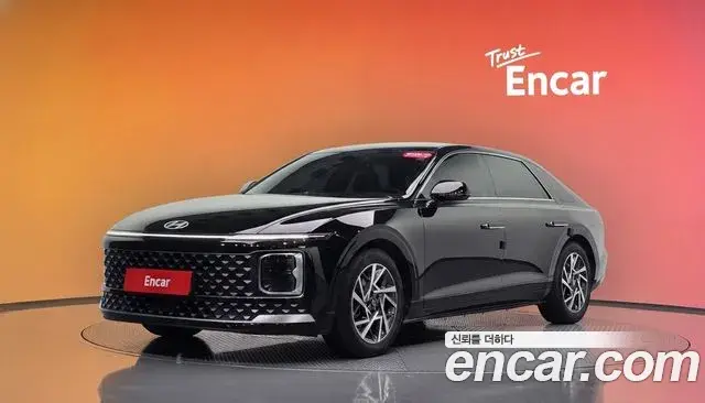 Hyundai Grandeur 2023 — Фото 1/20
