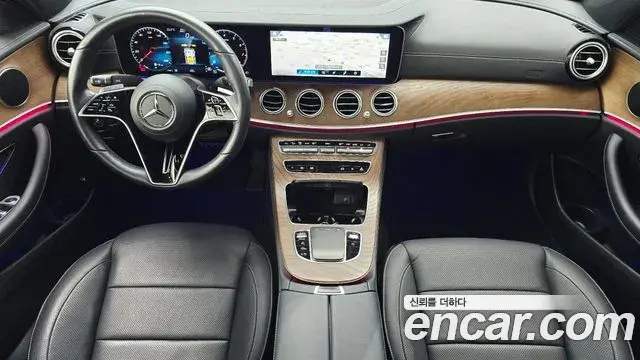 Mercedes-Benz E-Class 2021 — Фото 7/20