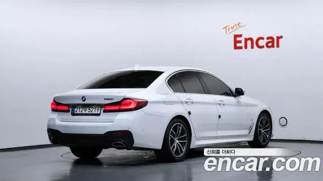 BMW 5 Series 2021 — Фото 1/20