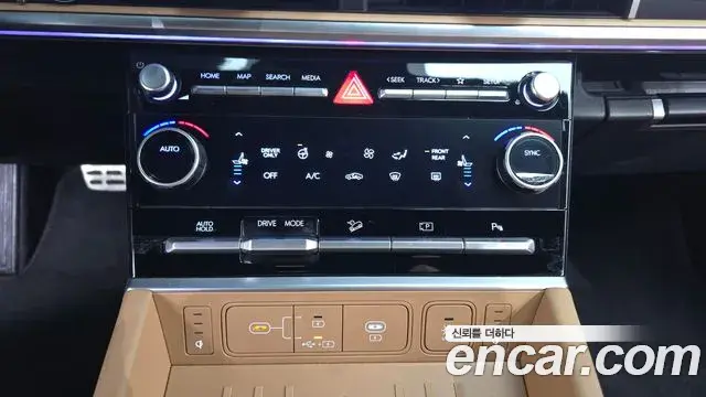 Hyundai Santa Fe 2024 — Фото 14/20