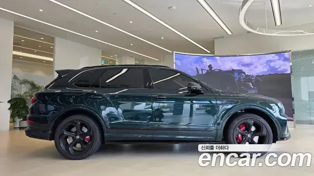 Bentley Bentayga 2024 — Şəkil 2/18