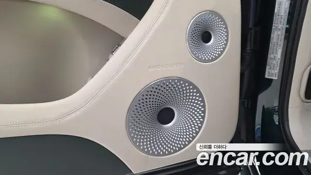 Bentley Bentayga 2024 — Şəkil 14/18