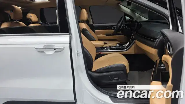 Kia Carnival 2021 — Фото 11/20