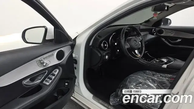 Mercedes-Benz C-Class 2018 — Фото 10/20