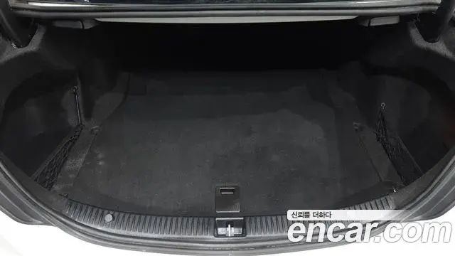 Mercedes-Benz C-Class 2018 — Фото 18/20