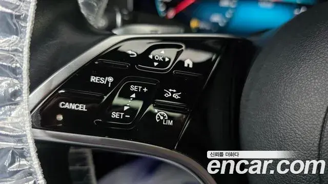 Mercedes-Benz E-Class 2022 — Фото 19/20