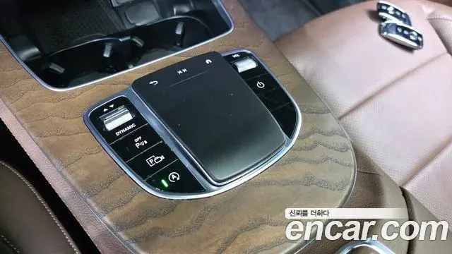 Mercedes-Benz E-Class 2022 — Фото 20/20