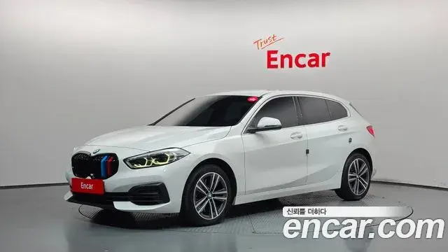 BMW 1 Series 2022 — Фото 1/20
