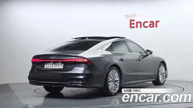 Audi A7 2020 — Фото 2/20