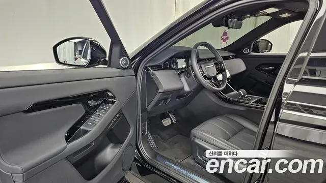 Land Rover Range Rover Evoque 2025 — Фото 9/20