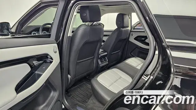 Land Rover Range Rover Evoque 2025 — Фото 11/20