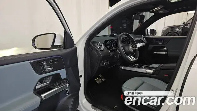 Mercedes-Benz GLB-Class 2025 — Şəkil 10/20