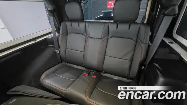 Jeep Wrangler 2025 — Фото 10/20