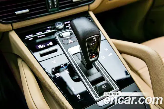 Porsche Cayenne 2023 — Фото 15/20