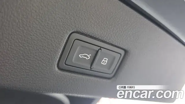 Audi A7 2023 — Фото 15/20
