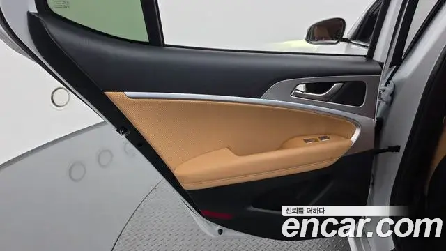 Genesis G70 2022 — Şəkil 27/41
