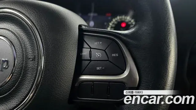 Jeep Renegade 2020 — Photo 30/30