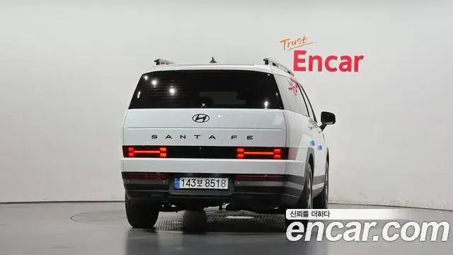 Hyundai Santa Fe 2024 — Фото 4/20