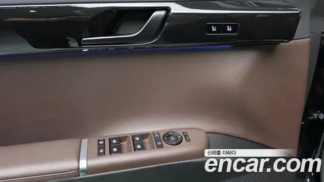 Hyundai Grandeur 2023 — Фото 17/20