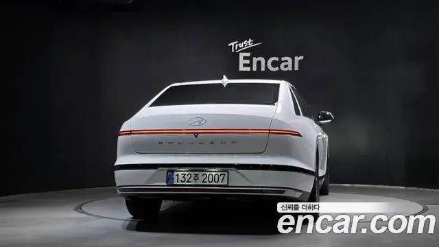 Hyundai Grandeur 2023 — Фото 4/20