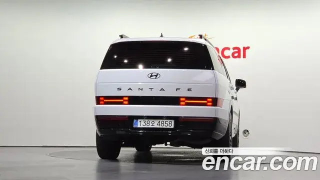 Hyundai Santa Fe 2025 — Фото 4/20