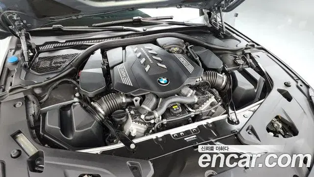 BMW 8 Series 2022 — Фото 6/20