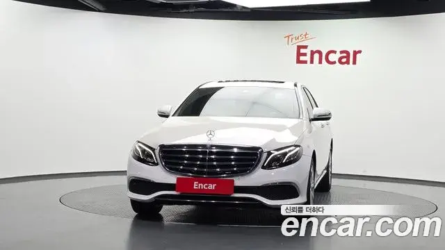 Mercedes-Benz E-Class 2019 — Фото 3/20