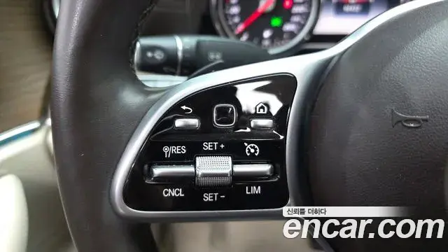 Mercedes-Benz E-Class 2019 — Фото 18/20