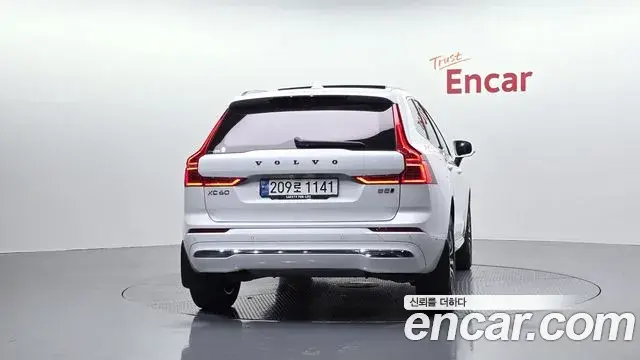 Volvo XC60 2024 — Фото 4/20