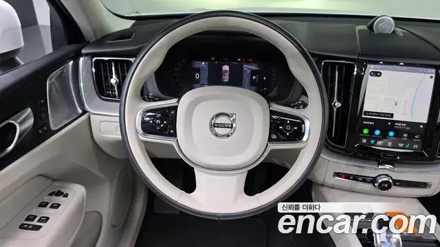 Volvo XC60 2024 — Фото 13/20