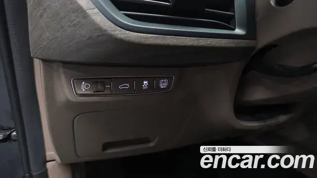 Kia K8 2022 — Şəkil 24/32