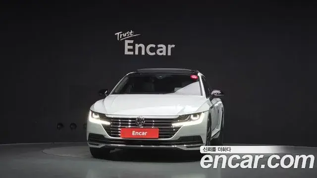 Volkswagen Arteon 2019 — Şəkil 28/35
