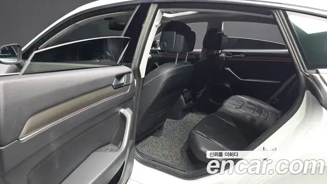 Volkswagen Arteon 2019 — Şəkil 20/35