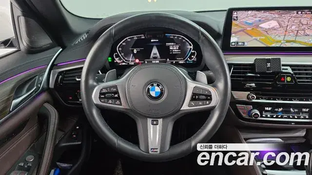 BMW 5 Series 2021 — Фото 14/20