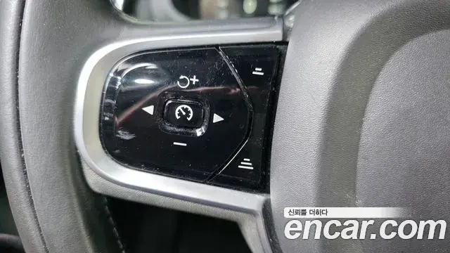 Volvo V60 Cross Country 2019 — Фото 19/20